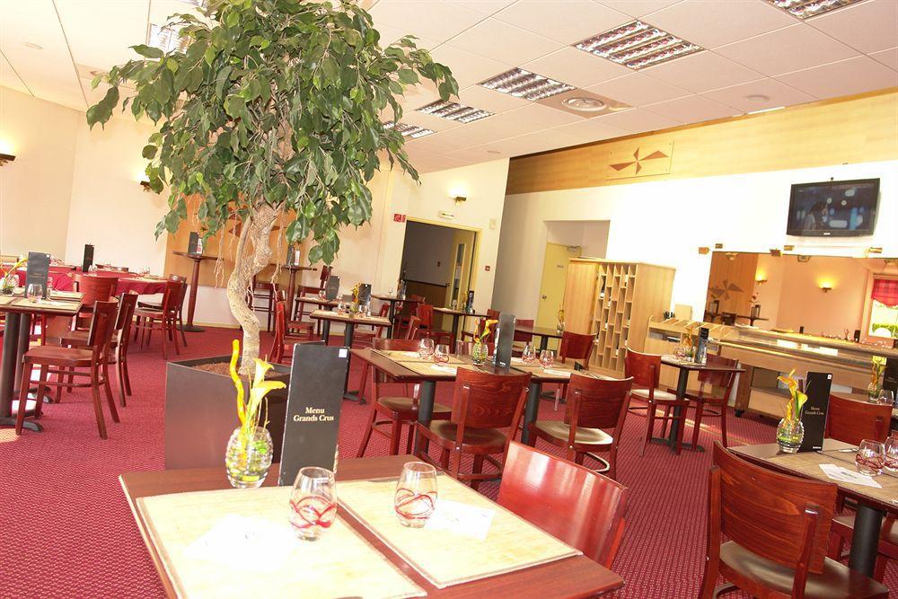 Brit Hotel Orleans St Jean De Braye - L'Antares Saint-Jean-de-Braye Exterior photo