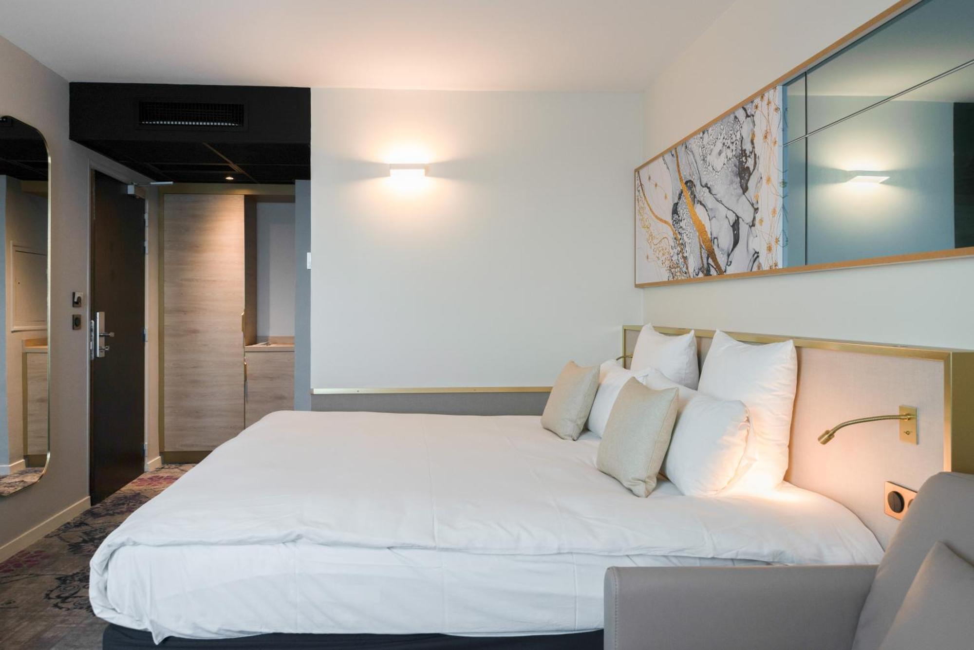 Brit Hotel Orleans St Jean De Braye - L'Antares Saint-Jean-de-Braye Exterior photo